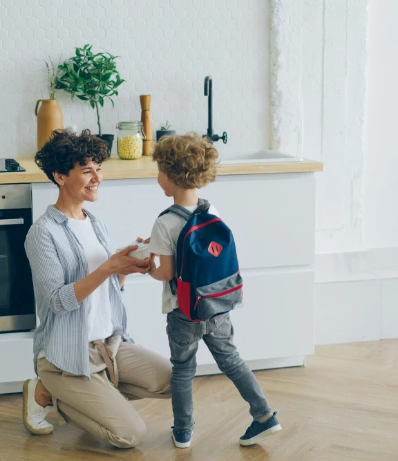 Merenda sana per la scuola: come comporre uno spuntino equilibrato senza cibi “proibiti”