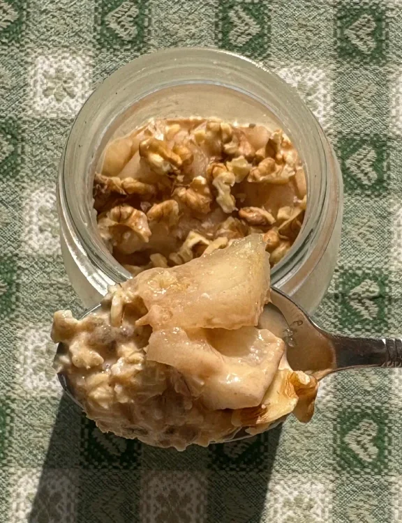 Porridge con latte di soia e mele: strudel edition