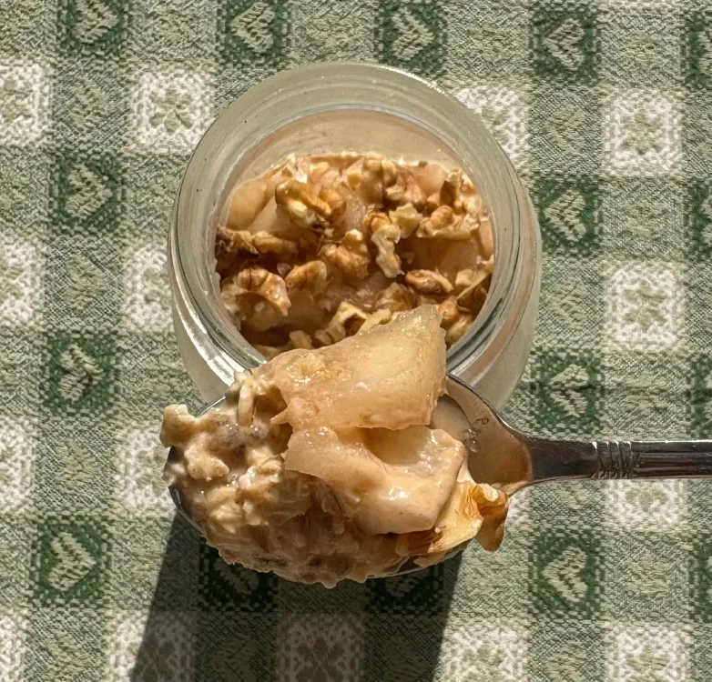 Porridge con latte di soia e mele: strudel edition